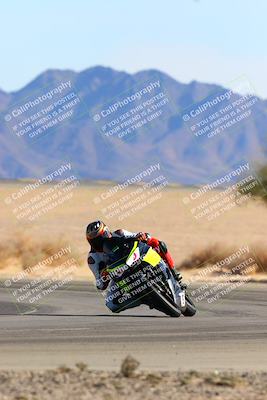 media/Jan-08-2022-SoCal Trackdays (Sat) [[1ec2777125]]/Turn 4 (1145am)/